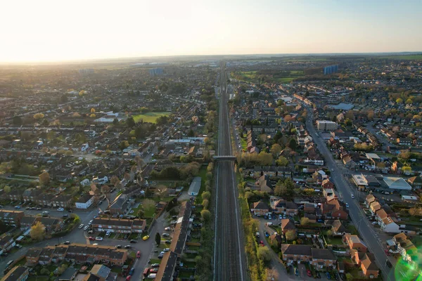 英国卢顿市住宅区的空中景观 黎明时分的无人机摄像头 — 图库照片