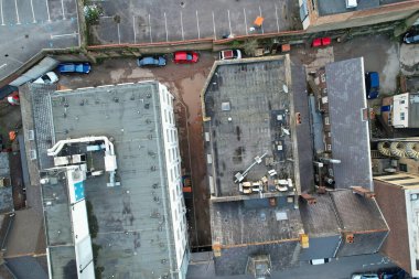 Luton City Residential District 'in havadan görüntüsü, İngiltere, İngiltere. Günbatımında Drone 'un Kamerası