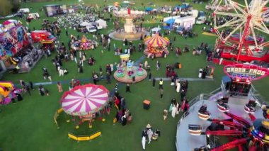 Bayram Gezileri Luton, İngiltere 'de