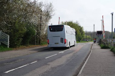 İngiltere 'nin Kempston Bedford şehrinde şehir ve yolların düşük açılı görüntüsü
