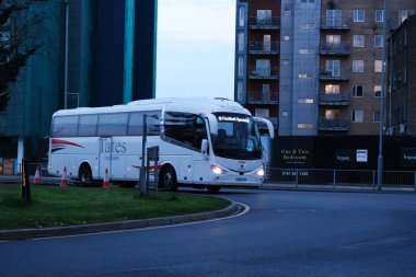 Gün batımında İngiltere 'nin Luton Kasabası Güzel Düşük Açı Görünümü