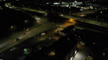 Luton, İngiltere, Birleşik Krallık - 26 Nisan 2023: British Highways at Night