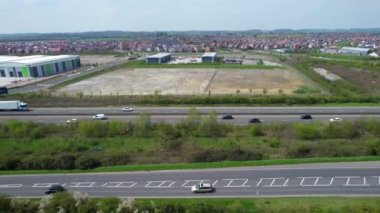 İngiltere, Bedford 'daki İngiliz Karayolları' nın hava görüntüsü. 23 Nisan 2023.