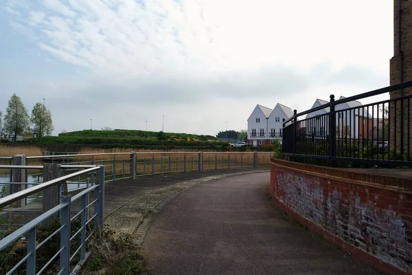 stock image Bedford, England, United Kingdom - April 22, 2023: Modern Housing District by Lake Bedford