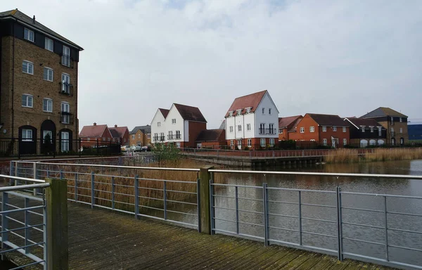 stock image Bedford, England, United Kingdom - April 22, 2023: Modern Housing District by Lake Bedford