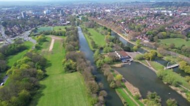 Central Bedford City, İngiltere - 23 Nisan 2023: Bedford City 'nin havadan görünüşü 