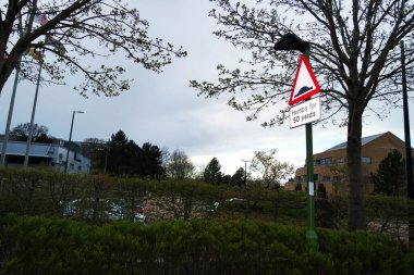 Luton, İngiltere, Birleşik Krallık - 12 Nisan 2023: Green Industrial Estate Luton