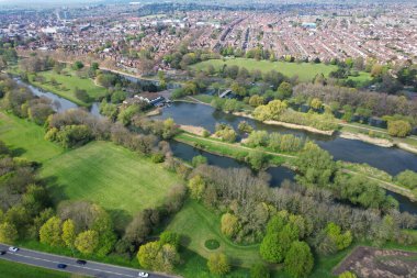 Central Bedford City, İngiltere - 23 Nisan 2023: Bedford City 'nin havadan görünüşü 