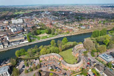 Central Bedford City, İngiltere - 23 Nisan 2023: Bedford City 'nin havadan görünüşü 