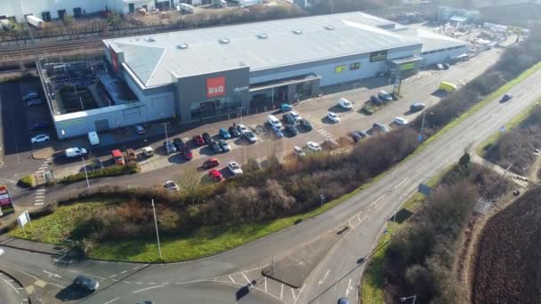 英国贝德福德市肯普斯顿村商业零售公园的航拍 高角影像 于2023年2月7日从高空用无人机拍摄 — 图库视频影像