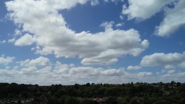 英国卢顿市 2023年5月1日 阳光灿烂的卢顿市空中景观 — 图库视频影像
