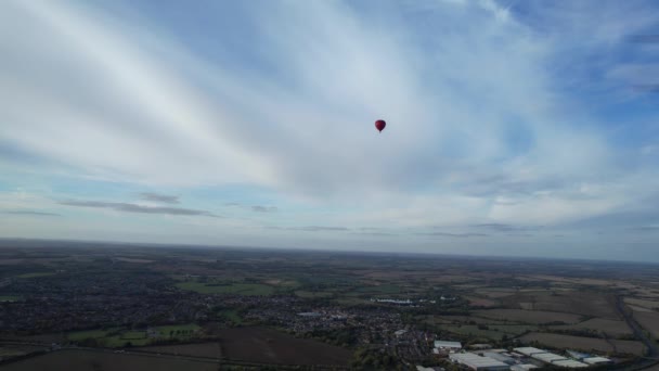 Milton Keynes Ngiltere Birleşik Krallık Gökyüzünde Güzel Bulutlar Sıcak Hava — Stok video