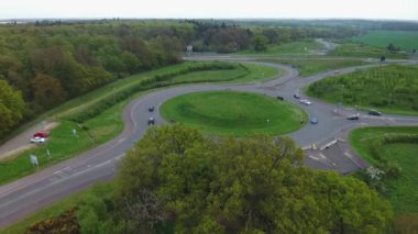 LUTON, ENGLAND, UK - 4 Mayıs 2023: İngiliz Otoyollarının Yüksek Açı Görünümü 