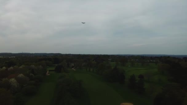 Vol Basse Altitude Avion Approche Aéroport Londres Luton Pour Atterrir — Video