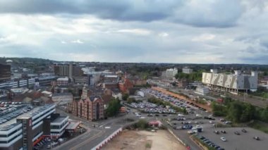 Luton, İngiltere, İngiltere - 28 Ocak 2023: Luton Şehir Merkezi ve Binalarının Havadan Görünümü