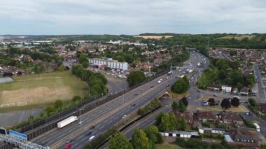 İngiltere - 4 Ağustos 2022: İngiliz Otoyollarının Yüksek Açı Görünümü 