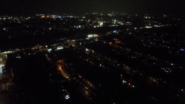 İngiltere, İngiltere - 31 Aralık 2022: New Year 's Night View of City, hava klibi 