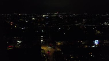İngiltere, İngiltere - 31 Aralık 2022: New Year 's Night View of City, hava klibi 