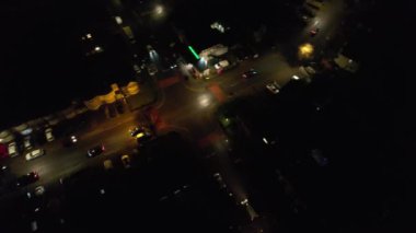 İngiltere, İngiltere - 31 Aralık 2022: New Year 's Night View of City, hava klibi 