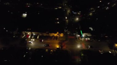 İngiltere, İngiltere - 31 Aralık 2022: New Year 's Night View of City, hava klibi 