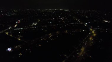 İngiltere, İngiltere - 31 Aralık 2022: New Year 's Night View of City, hava klibi 