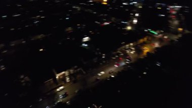 İngiltere, İngiltere - 31 Aralık 2022: New Year 's Night View of City, hava klibi 