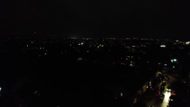 İngiltere, İngiltere - 31 Aralık 2022: New Year 's Night View of City, hava klibi 