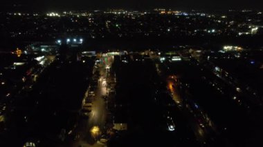 İngiltere, İngiltere - 31 Aralık 2022: New Year 's Night View of City, hava klibi 