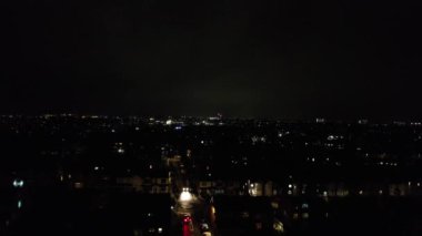 İngiltere, İngiltere - 31 Aralık 2022: New Year 's Night View of City, hava klibi 