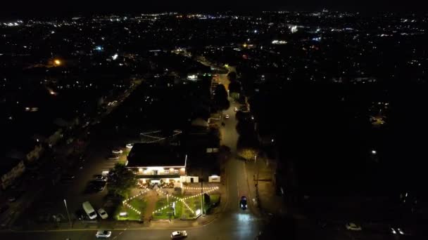 英国卢顿 2022年11月25日 夜市交通时差 — 图库视频影像