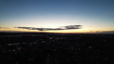Luton, İngiltere, Birleşik Krallık - 20 Ekim 2022: Güzel Şehir Gece Hava Manzarası