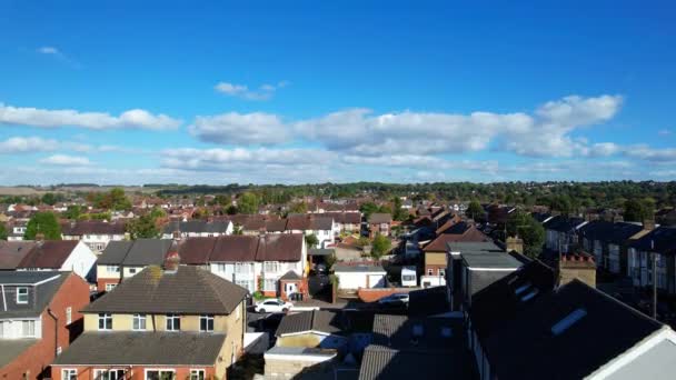 Luton Engeland Verenigd Koninkrijk Maart 2023 Blue Sky Clouds City — Stockvideo