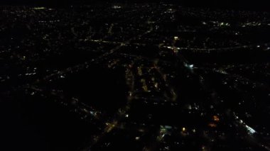 Luton, İngiltere, Birleşik Krallık - 20 Ekim 2022: Güzel Şehir Gece Hava Manzarası