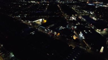 Luton, İngiltere, Birleşik Krallık - 20 Ekim 2022: Güzel Şehir Gece Hava Manzarası