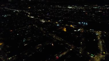 Luton, İngiltere, Birleşik Krallık - 20 Ekim 2022: Güzel Şehir Gece Hava Manzarası