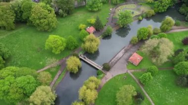 Luton, İngiltere, Birleşik Krallık - 10 Mayıs 2023: Wardown Halk Parkı