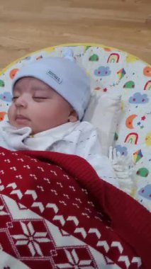 Tatlı Asyalı Pakistanlı Bebek