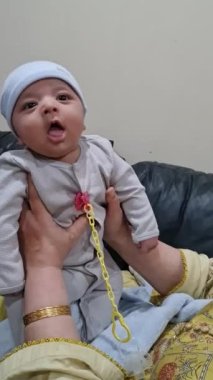 Tatlı Asyalı Pakistanlı Bebek