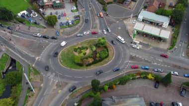 İngiltere, İngiltere - 15 Eylül 2022: Otoyol ve Trafik Hava Görüntüsü