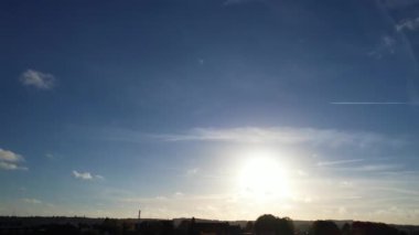 Şehrin Üzerinde Günbatımı Sahnesi 