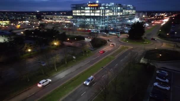 Inglaterra Reino Unido Enero 2023 Carreteras Iluminadas Tráfico Central Milton — Vídeos de Stock