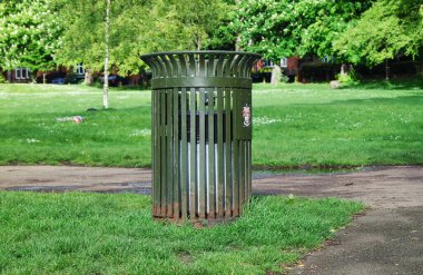 Luton, İngiltere, Birleşik Krallık - 2 Ekim 2022: İlkbaharda Wardown Halk Parkı