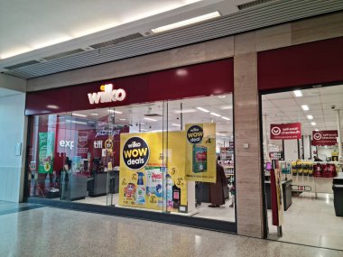 Luton, İngiltere, Birleşik Krallık - 5 Mayıs 2023: Central Luton City 'deki modern alışveriş merkezinin içi 