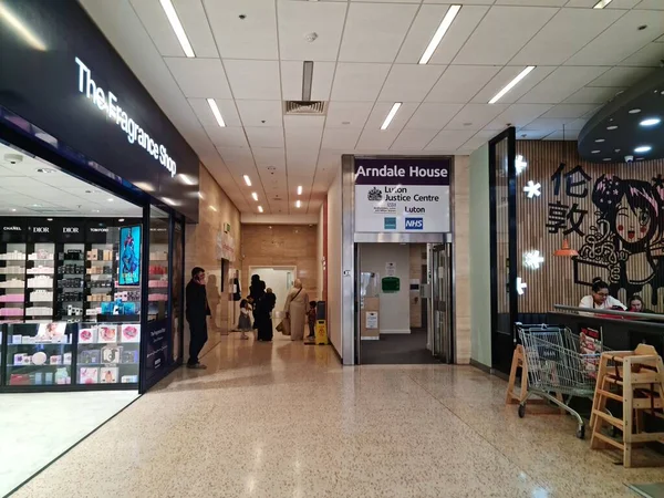 Luton England Egyesült Királyság Május 2023 Interior Modern Shopping Mall — Stock Fotó