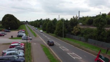 Luton, İngiltere, Birleşik Krallık - 12 Eylül 2022: North Luton City 'nin hava görüntüsü, video