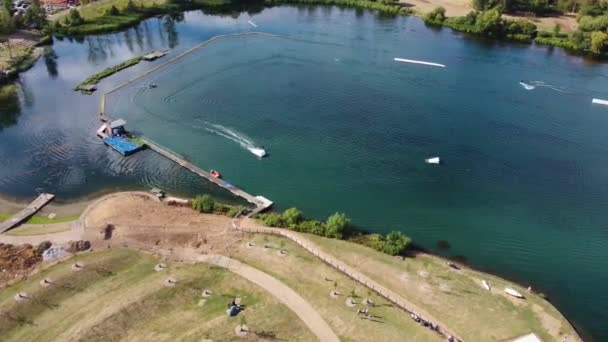 Inggris High Angle Footage Willen Lake Water Sports Public Park — Stok Video