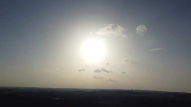 Luton, İngiltere, İngiltere - 15 Şubat 2023: Chaul End Perakende Parkı, video