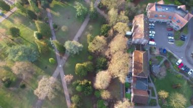 Dunstable, İngiltere, Birleşik Krallık - 5 Şubat 2023: Dunstable City 'nin hava görüntüsü, video