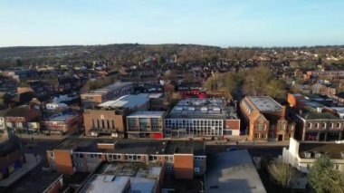 Dunstable, İngiltere, Birleşik Krallık - 5 Şubat 2023: Dunstable City 'nin hava görüntüsü, video