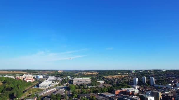 イングランドのルトン市の美しい空中ビュー ドローンの映像 — ストック動画